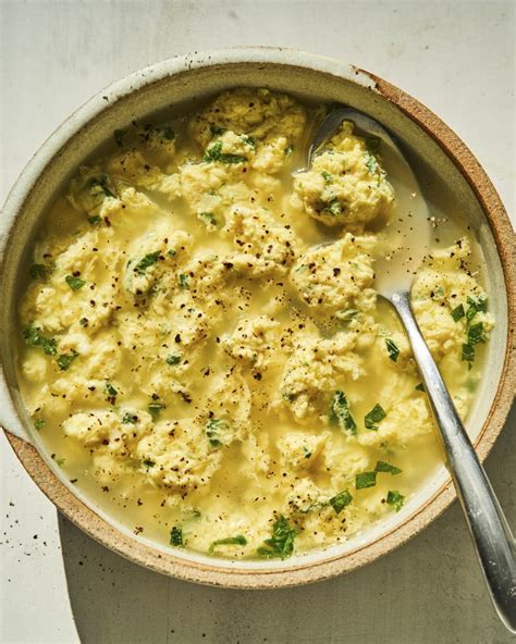 Stracciatella Soup Is the Perfect WFH Lunch | Recipe | Stracciatella soup, Soup recipes, Egg ...