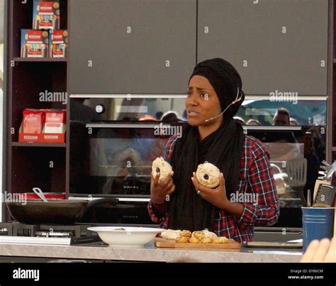 Nadiya hussain bake off hi-res stock photography and images - Alamy