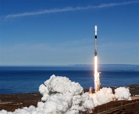 SpaceX launches Falcon 9 rocket for Spaceflight and 64-satellite flock