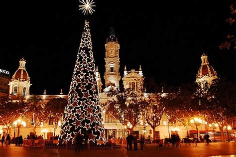 Christmas 🎄Traditions: Spain at Christmas time | Natal, Lugares, Planos de fundo