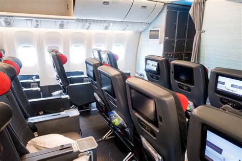 Review: Air Canada 777-300ER Economy Class from Paris to Montreal