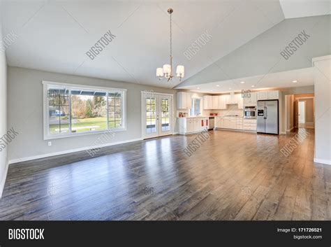 Spacious Rambler Home Image & Photo (Free Trial) | Bigstock