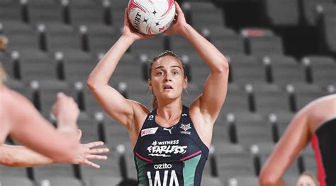 SSN Player Focus: Liz Watson (Melbourne Vixens) - Netball Rookie Me Central