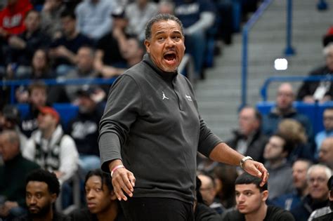 Devin Carter leads Providence's wild victory over Georgetown in Ed Cooley's emotional return