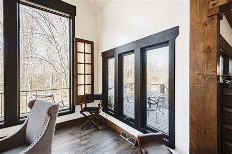 4 Benefits of Choosing Black Window Trim for Your Home