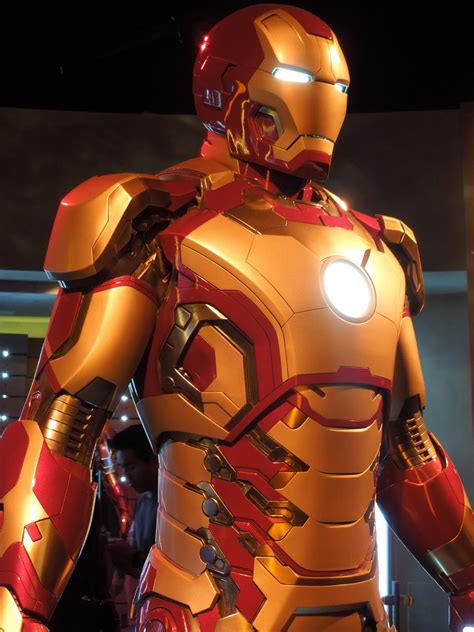 Iron Man 3 Mark 42 armour on display... - domesticjenni