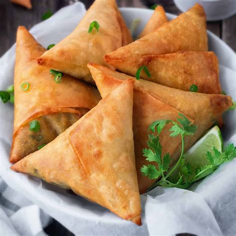 Best Keema Samosa Recipe (Patti Samosa) - Cubes N Juliennes | Recipe | Samosa recipe, Keema ...