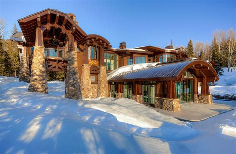 Utah Mountain Home on White Pine Canyon by Upwall Design Architects