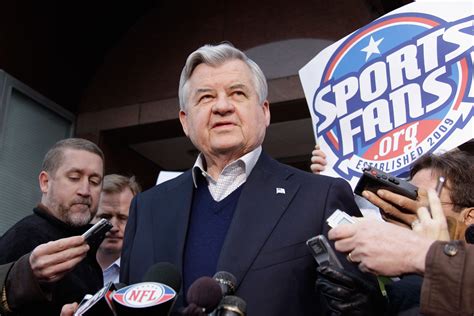 Jerry Richardson: 5 Fast Facts You Need to Know | Heavy.com