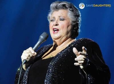 Ginette Reno Age, Net Worth, Height, Songs, Family, Bio