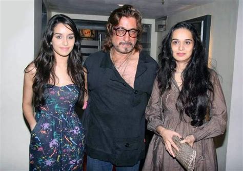 Shraddha Kapoor With Father | Shraddha Kapoor Photos | FanPhobia ...