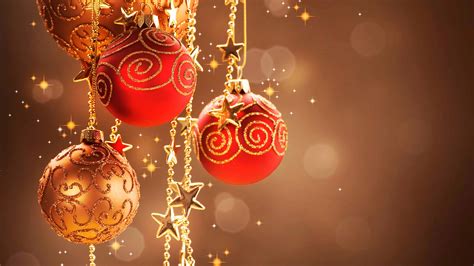 Red And Gold Christmas Tree Balls UHD 8K Wallpaper | Pixelz