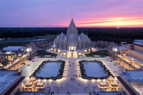 BAPS Swaminarayan Akshardham | VisitNJ.org