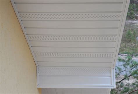 Soffit And Fascia Installation for Townhouses | HensleyBrothers.com