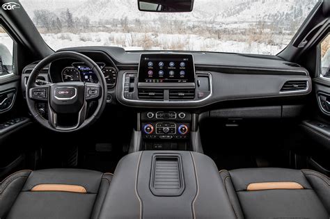 2022 GMC Yukon Interior Review - Seating, Infotainment, Dashboard and Features | CarIndigo.com