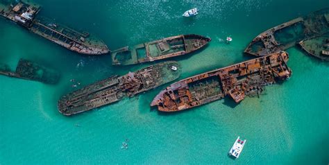 15 Photos of Underwater Shipwrecks - Beautiful Shipwreck Images