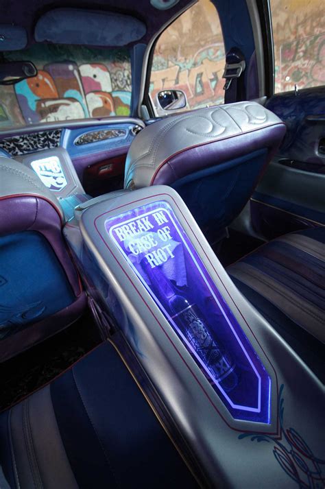 017 1999 lincoln town car custom center console - Lowrider