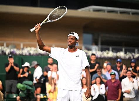 Chris Eubanks Keeps Winning at Wimbledon and Plays Stefanos Tsitsipas Monday - The New York Times