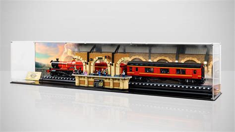 This Display Case “Extends” The Platform 9¾ Of The LEGO Hogwarts Express Collectors’ Edition Set