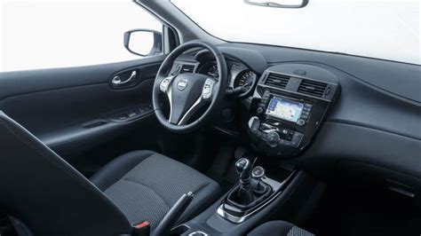 Interior Nissan Pulsar | Carnovo