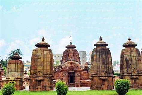 Walking through the city of temples - Bhubaneswar | Veena World