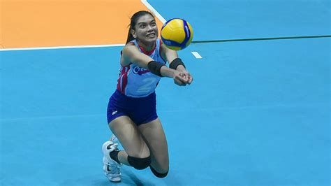 Alyssa Valdez makes rehab jumps as Creamline remains intact for season ...