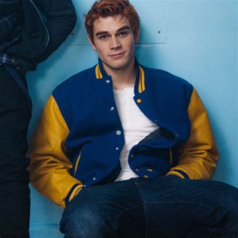 Archie Andrews Costume - Riverdale | Riverdale, Archie andrews, Laid ...