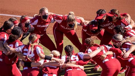 College softball rankings: Oklahoma continues to roll as No. 1 in NFCA poll | NCAA.com