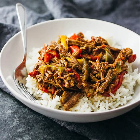 Slow Cooker Ropa Vieja (Cuban Shredded Beef Stew) - Savory Tooth