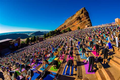 "Yoga on the Rocks"; 2000 people doing yoga together at Red Rocks ...