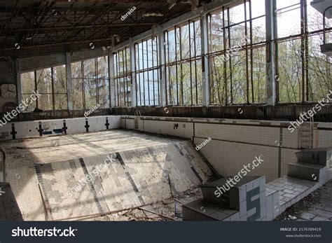 Old Abandoned Pool Chernobyl Ukraine Sports Stock Photo 2176789419 ...