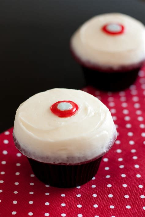 Sprinkles Red Velvet Cupcakes with Cream Cheese Frosting Copycat Recipe ...