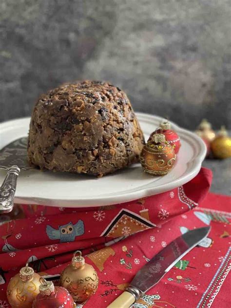 Slow Cooker Christmas Pudding - Great British Recipes