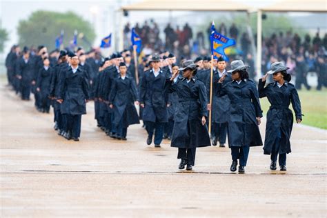 DVIDS - Images - U.S. Air Force basic training graduation [Image 17 of 40]