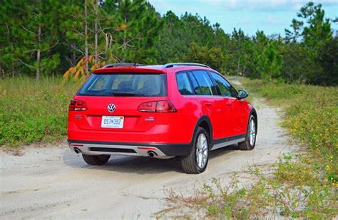 2017-volkswagen-golf-alltrack-off-road-3 : Automotive Addicts