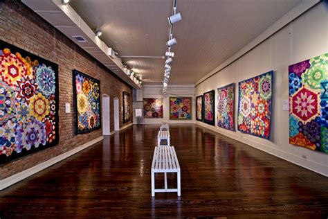 The Texas Quilt Museum: Showcasing the Art of Quilting - Round Top