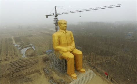 Giant Mao statue appears in China's countryside - BBC News