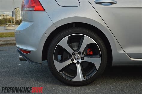 2014 Volkswagen Golf GTI Mk7 18in wheels