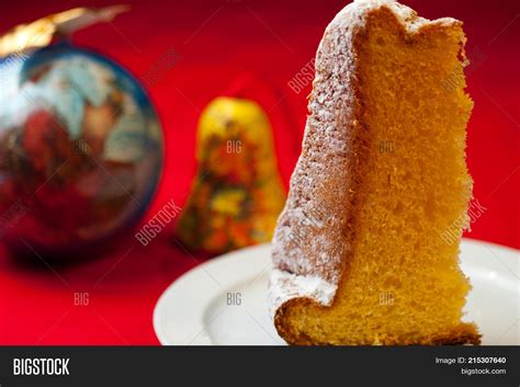 Pandoro, Traditional Image & Photo (Free Trial) | Bigstock