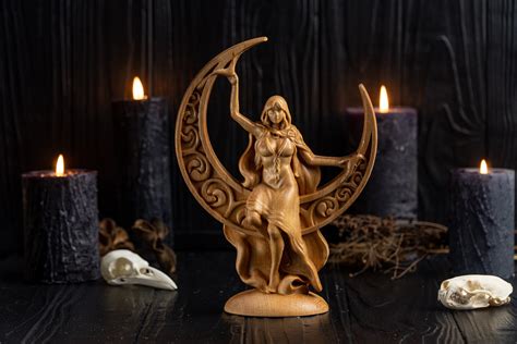 LUNA Celtic Figurine Goddess of the Moon Celtic Statue - Etsy