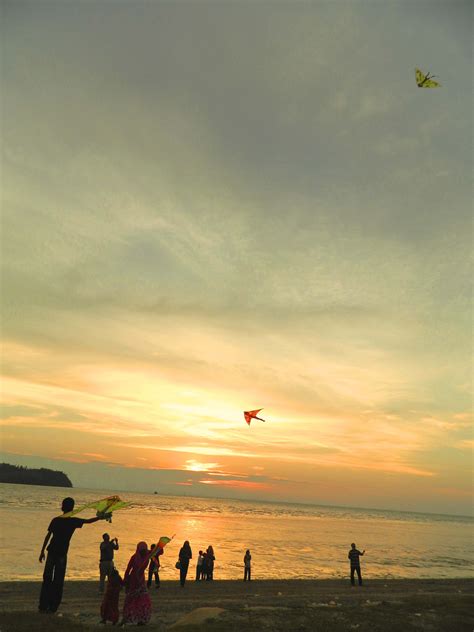 Kite flying at the beach