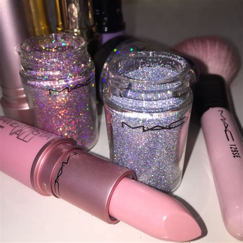 Pinterest: @m4ddymarie | Mac glitter eyeshadow, Glitter eyeshadow, Mac ...