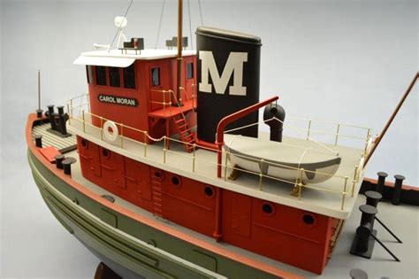 DUMAS BOATS_ Carol Moran Tug scale 1:24 RC Modellkit Item no.: ds1272 ...