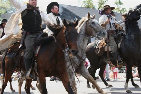 James-Younger gang re-enactors 1 | Minnesota Prairie Roots