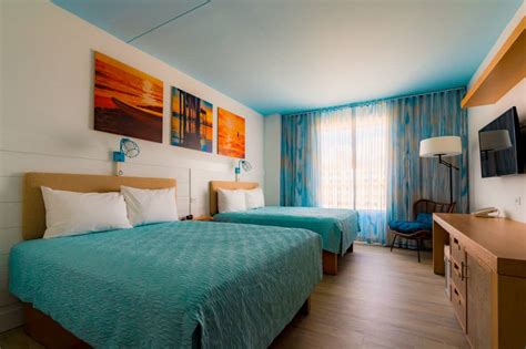 Universal's Endless Summer Resort – Dockside Inn and Suites: Rooms ...