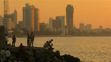 Mumbai: Life inside one of the world's noisiest cities - BBC News