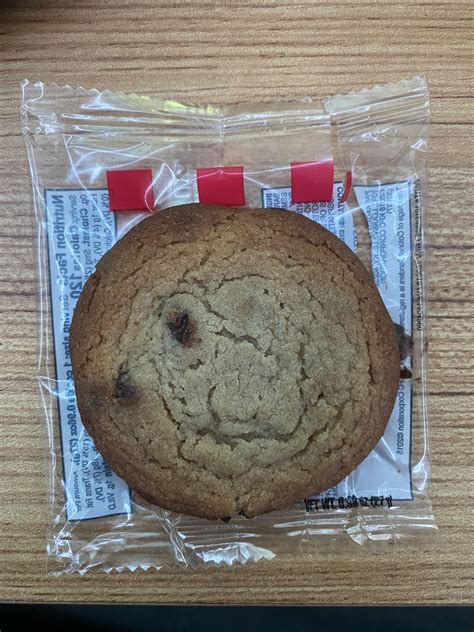 KFC’s “chocolate chip” cookie. : r/mildlyinfuriating