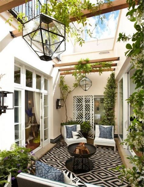 Indoor Courtyard, Indoor Balcony, Indoor Window, Courtyard Garden, Plants Indoor, Spanish ...