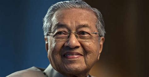 Tun Dr Mahathir Hopes To Be Sworn As Malaysia's 7th Prime Minister By 5pm Today