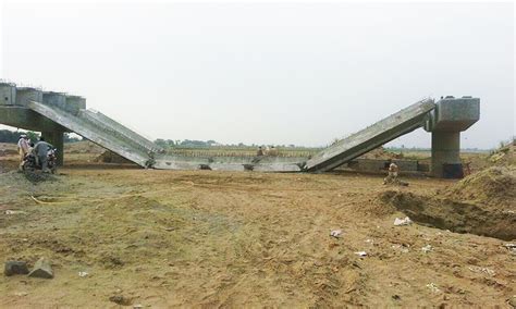 Probe into Jhelum bridge collapse begins - Pakistan - DAWN.COM